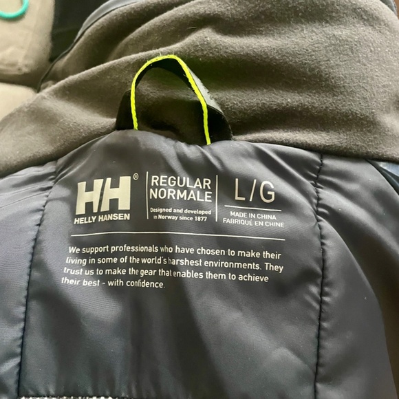 Helen Hansen Ski Jacket (men's large) - waterproof - as new!! - Picture 4 of 5